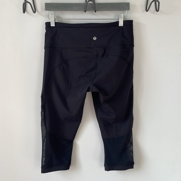 Lululemon Athletica, size 8, mesh side and calf, capri crop leggings, EUC - Picture 4 of 8